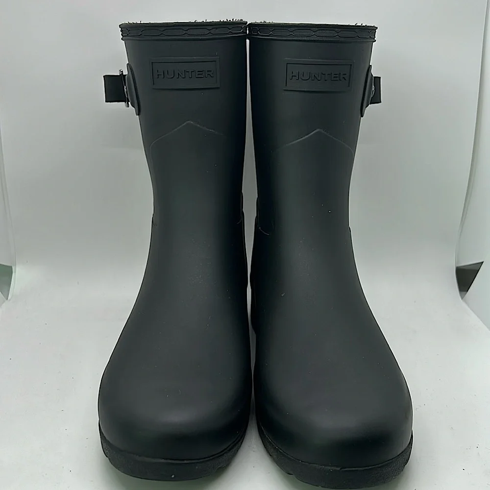 Hunter Black Buckle Quarter Height Rain Boots Shoes **Size 7** ☔️☔️ - Picture 2 of 9
